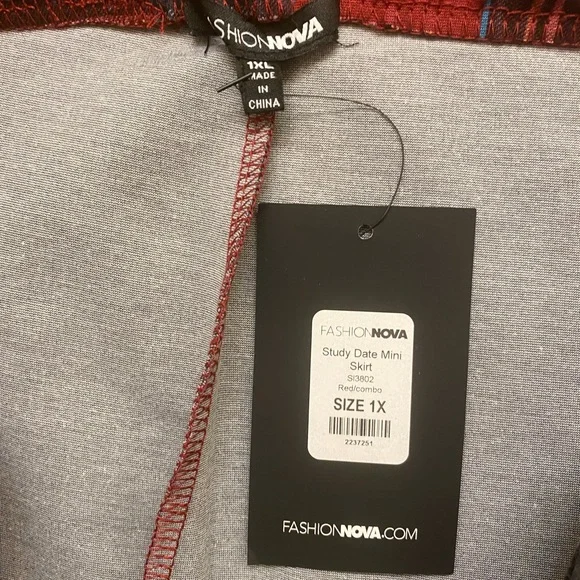 Fashion Nova Mini Skirt - Picture 2 of 2